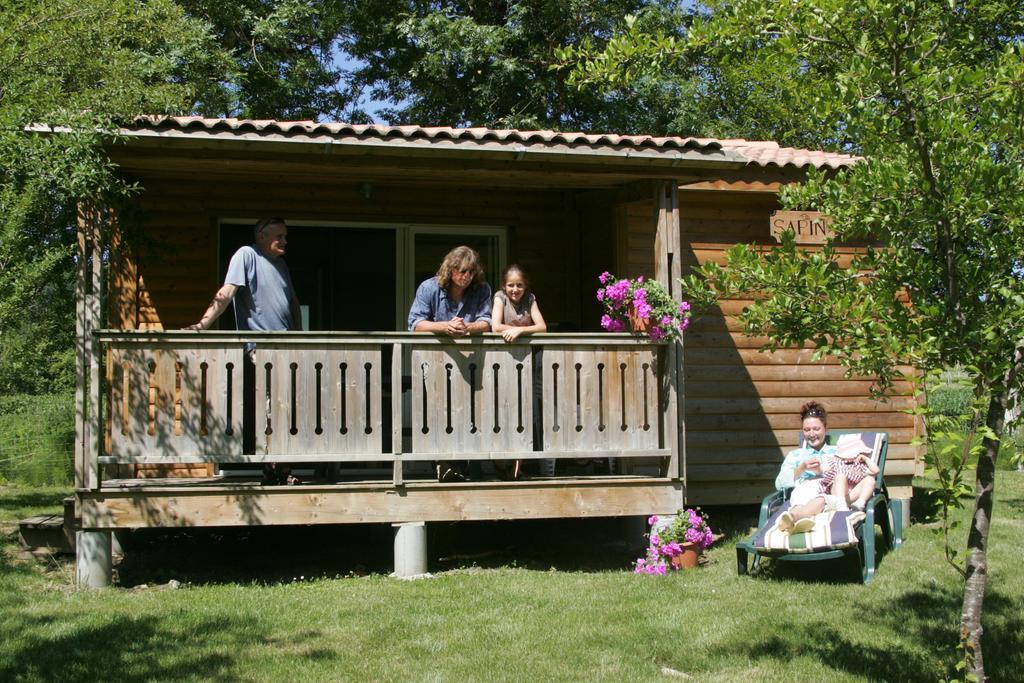 Moulin Des Sandaux Sainte-Foy-la-Grande Habitación foto